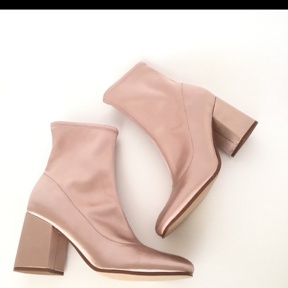 NWOT Marc Fisher Blush Satin Booties